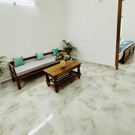 Tirupati Homestay - Shilparamam - Luxury Ac Apartments By Stayflexi - Fast Wifi, Kitchen, Android Tv - Walk To Ps4 Pure Veg Restaurant - Easy Access To Airport, Railway Station And To All Temples Buitenkant foto