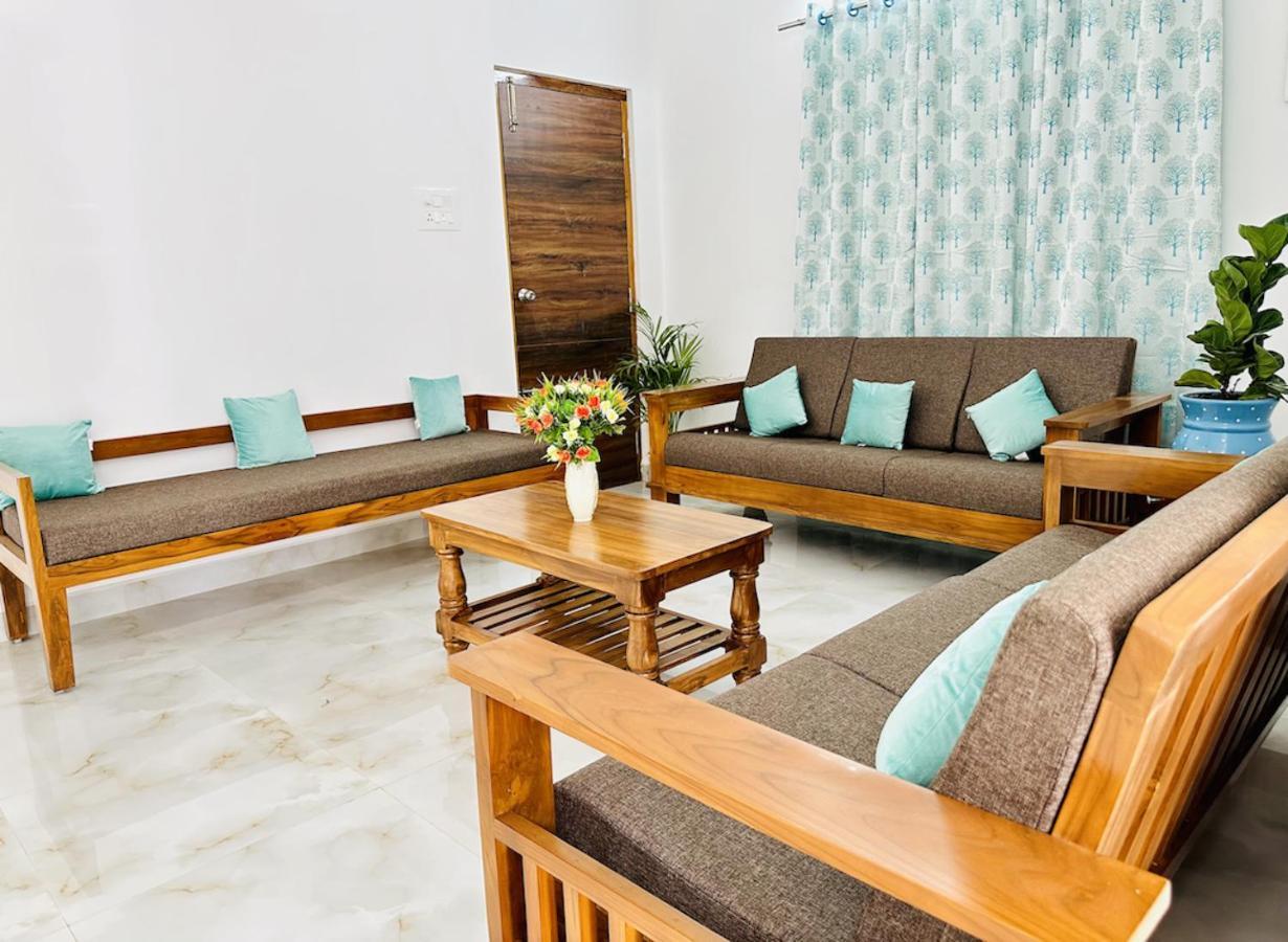 Tirupati Homestay - Shilparamam - Luxury Ac Apartments By Stayflexi - Fast Wifi, Kitchen, Android Tv - Walk To Ps4 Pure Veg Restaurant - Easy Access To Airport, Railway Station And To All Temples Buitenkant foto
